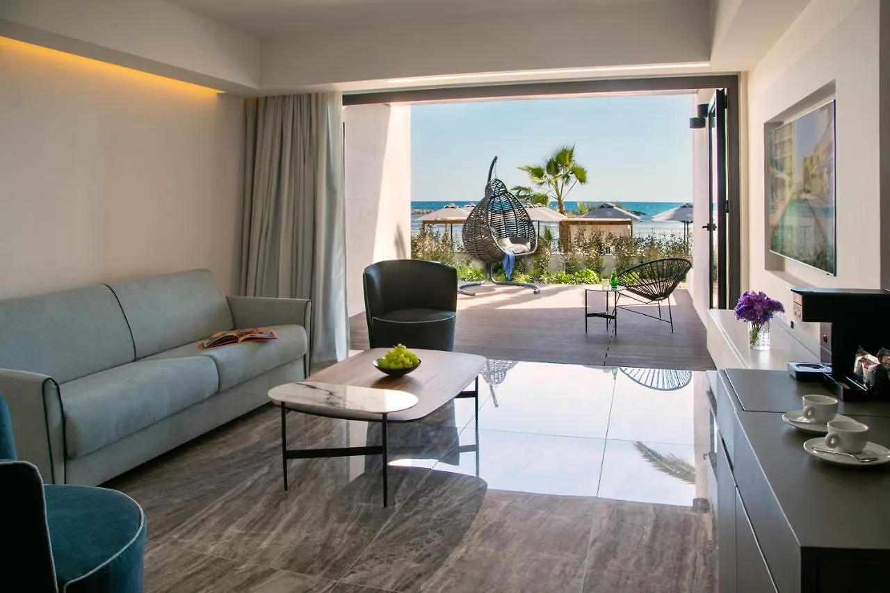 **** Hotel Mercure Larnaca Beach Resort Cyprus