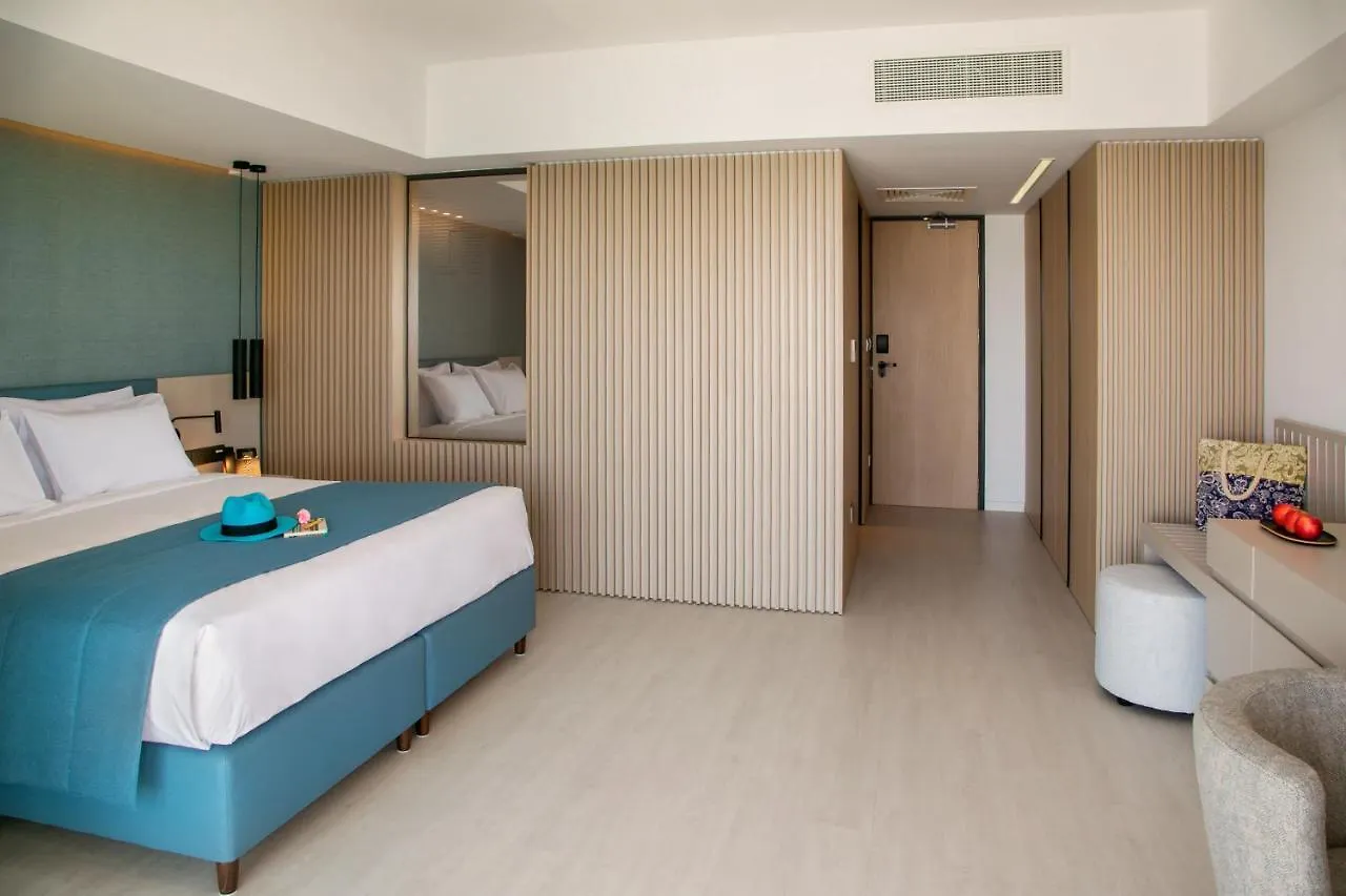 Hotel Mercure Larnaca Beach Resort