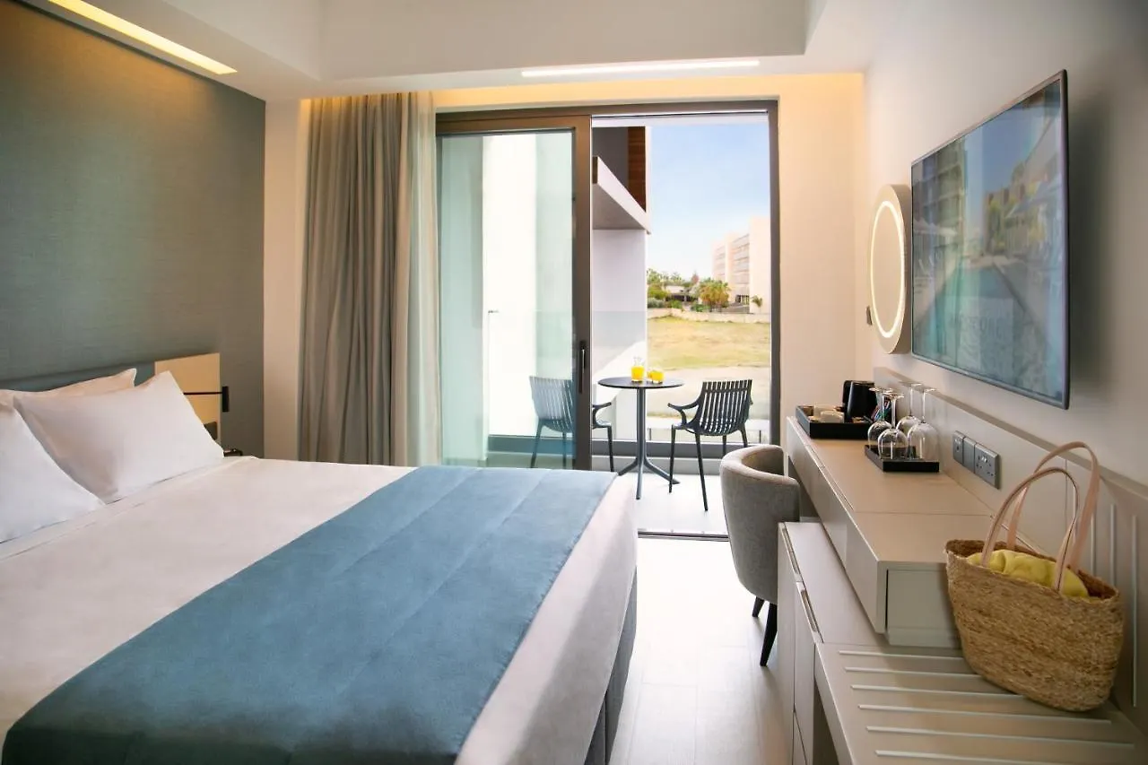 Mercure Larnaca Beach Resort Hotel
