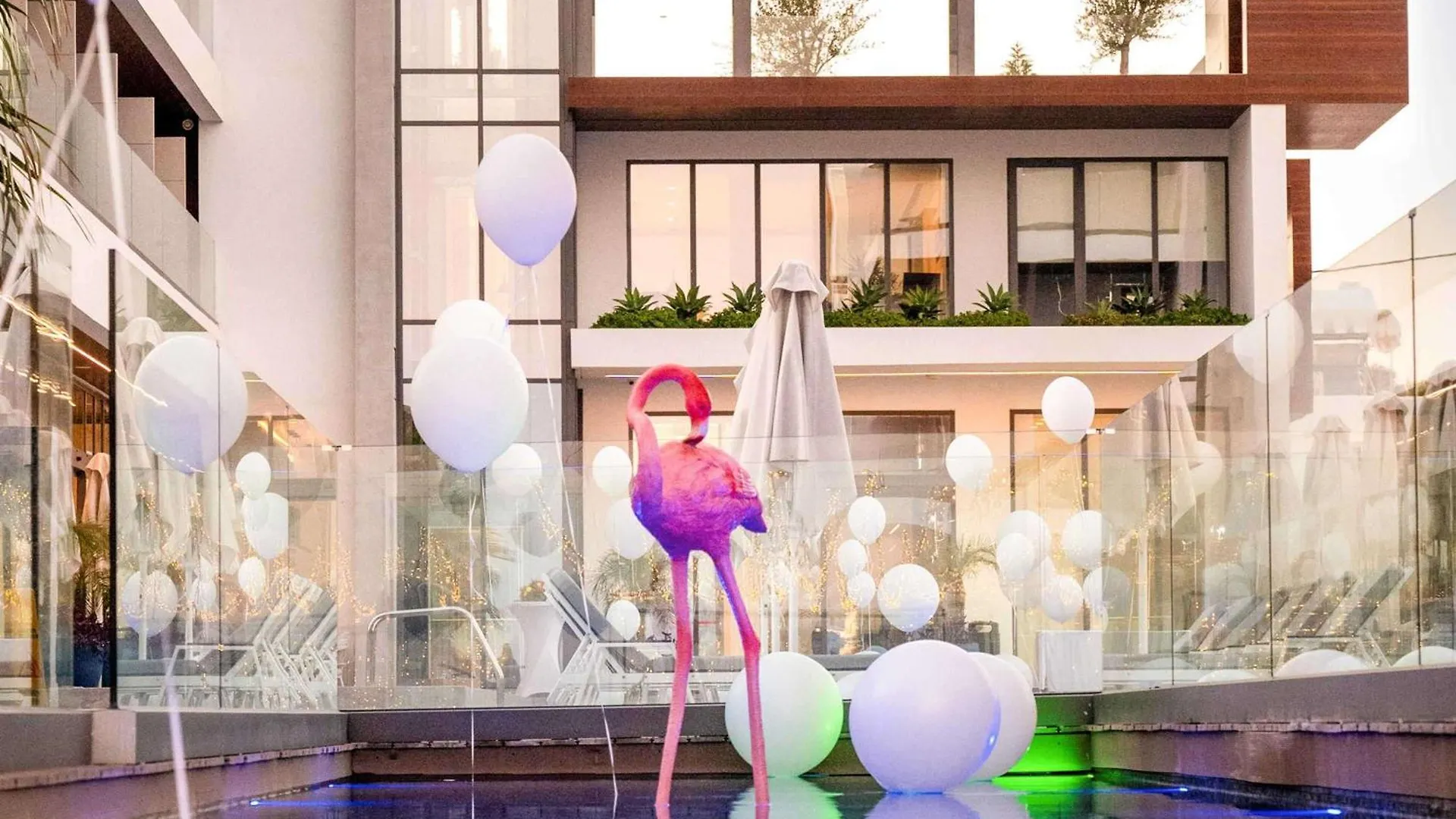 Mercure Larnaca Beach Resort Hotel